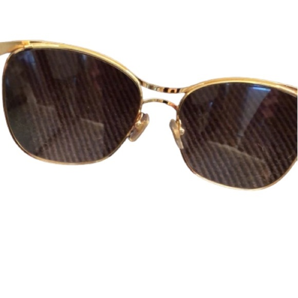 Dolce Gabbana gold rimmed aviator sunglasses with case - Picture 2 of 13